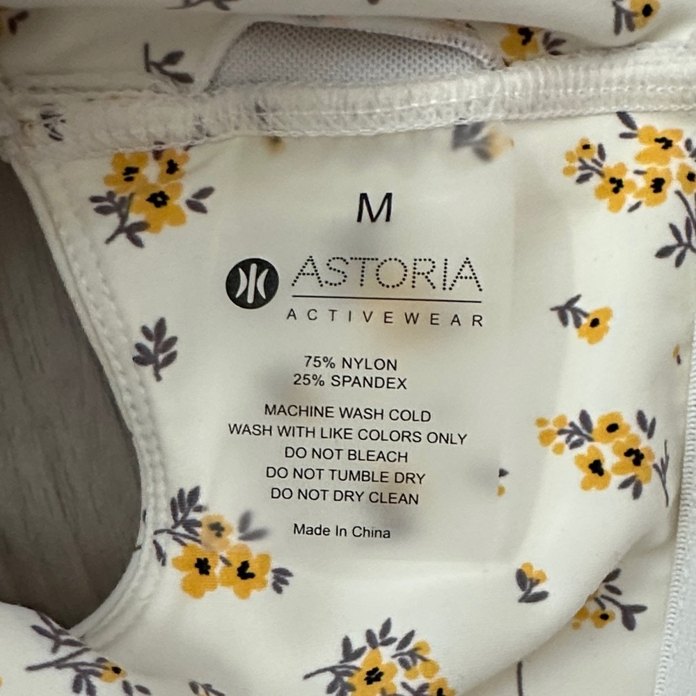 Astoria Sports Bra - Picture 3 of 3